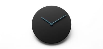 Minimalist watch hand and dial pairing
