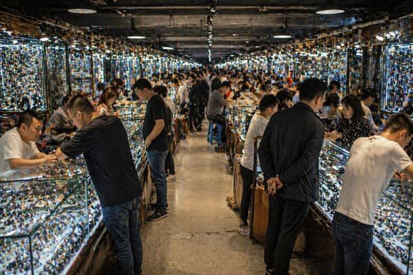 Shenzhen vs Guangzhou Watch Manufacturers: Which City is Right for Your Brand?